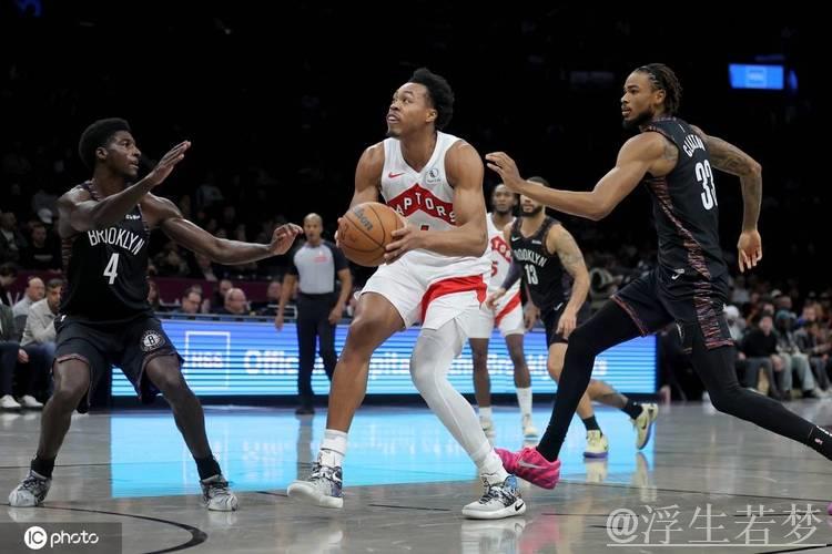 克拉克斯顿22+11难救主,巴恩斯砍15分助猛龙大胜篮网吞五连败 克拉克斯顿22+11难救主,巴恩斯砍15分助猛龙大胜篮网吞五连败