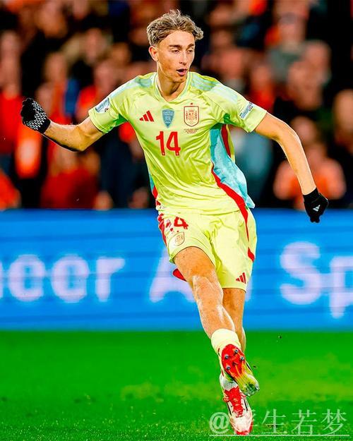 劳尔·阿森西奥:皇马B队到国家队仅用125天的传奇之旅 劳尔·阿森西奥:皇马B队到国家队仅用125天的传奇之旅